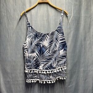 🚩 Molly Bracken Blue and White Sleeveless top size XL NWT